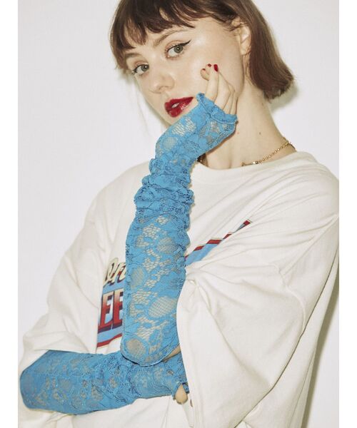 jouetie(ジュエティ)の「レースアームウォーマー(アームカバー・レディース・ブラック/オフホワイト/ブルー・FREE)」の20枚目の写真