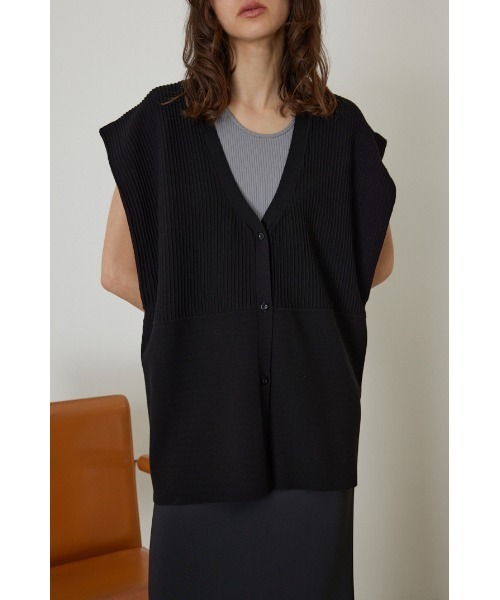 RIM.ARK（リムアーク）の「Pin-tuck knit vest（ベスト）」 - WEAR