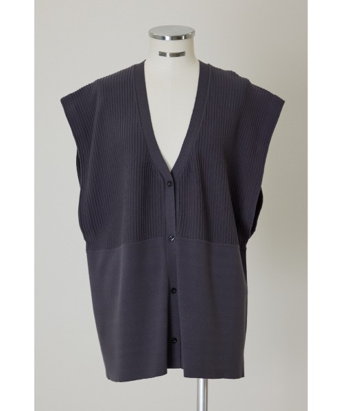 RIM.ARK（リムアーク）の「Pin-tuck knit vest（ベスト・レディース・ダークブラウン/グレー/ブラック・FREE）」の19枚目の写真