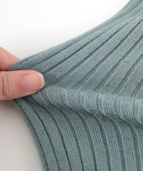 titivate（ティティベイト）の「ボートネックリブ編みニット（ニット/セーター・レディース・ブラック/グレイッシュベージュ/ピンク/ブルーグリーン/アイボリー/ブルー/ホワイト系その他/グレー/レッド/オリーブ/ネイビー・M/S）」の18枚目の写真