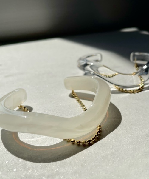 セール】【KuKuLu TOKYO】アクリル×チェーン ウェーブ バングル