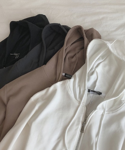 deux amour（ドゥーザムール）の「短丈ジップパーカー（パーカー・レディース・ホワイト/ブラック/チャコールグレー・FREE）」の6枚目の写真
