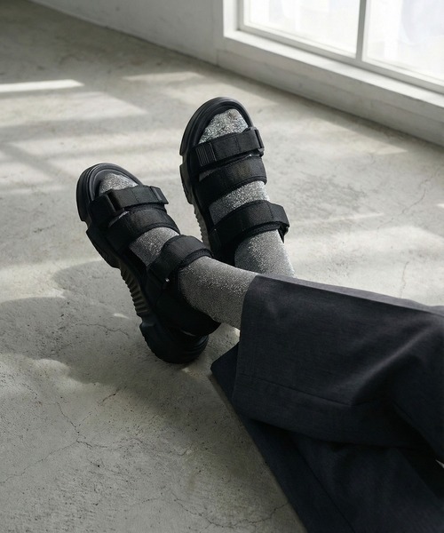 Dedes(デデス)の「Dedes スポーツサンダル(サンダル・レディース・ブラック×ブラック/ブラック・42/40/38/36/44)」の1枚目の写真