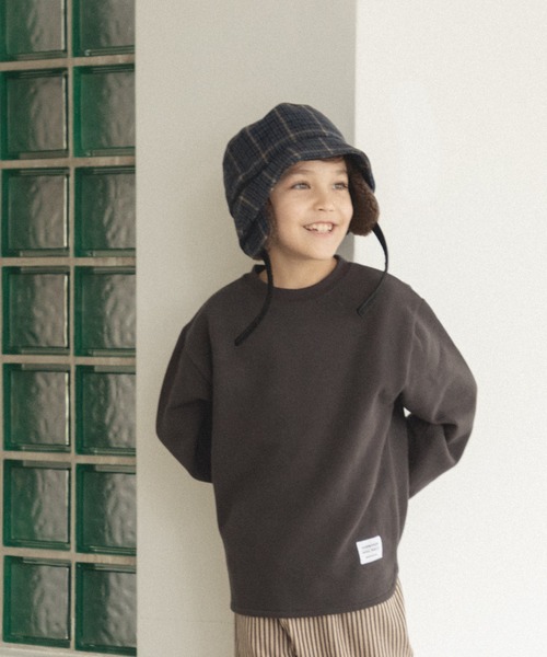 pairmanon(ペアマノン)の「裾ラウンド ネーム付き プルオーバー(スウェット・キッズ・ブルー/ピンク/グレー/グレイッシュベージュ/アイボリー/カーキ/ブラック/ダークブルー/モカ/ブルー系その他3/ラベンダー/マスタード・110/140/100/90/150/120/130)」の3枚目の写真