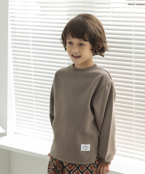 pairmanon(ペアマノン)の「裾ラウンド ネーム付き プルオーバー(スウェット・キッズ・ブルー/ピンク/グレー/グレイッシュベージュ/アイボリー/カーキ/ブラック/ダークブルー/モカ/ブルー系その他3/ラベンダー/マスタード・110/140/100/90/150/120/130)」の5枚目の写真