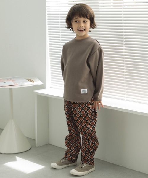 pairmanon(ペアマノン)の「裾ラウンド ネーム付き プルオーバー(スウェット・キッズ・ブルー/ピンク/グレー/グレイッシュベージュ/アイボリー/カーキ/ブラック/ダークブルー/モカ/ブルー系その他3/ラベンダー/マスタード・110/140/100/90/150/120/130)」の20枚目の写真