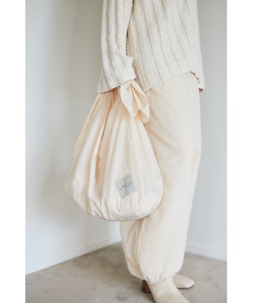 M_（エムアンダーバー）の「【M_】TAPE TIE BIG トートバッグ（ショルダーバッグ・レディース・ブラック/ホワイト・FREE）」の8枚目の写真