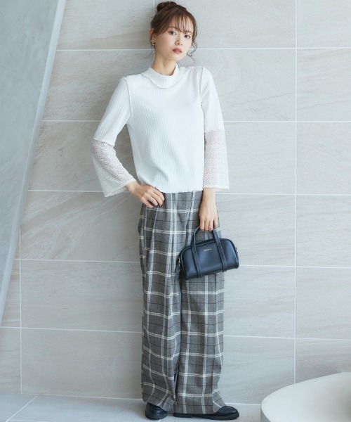 miclat（ミクラ）の「大きいサイズ　袖レースメロウカットソー　miclat（Tシャツ/カットソー・レディース・ブラック/アイボリー・L/5L/3L/4L/LL）」の4枚目の写真