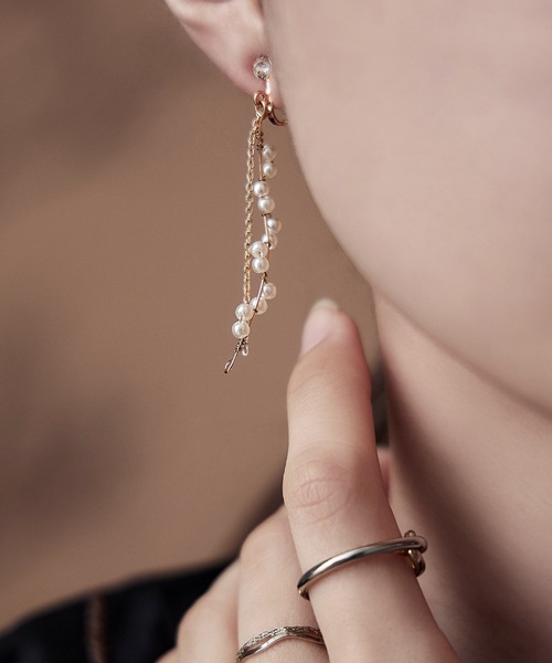 etoll.(エトル)の「スモールパールウェーブイヤリング(イヤリング・レディース・ゴールド/シルバー・FREE)」の8枚目の写真