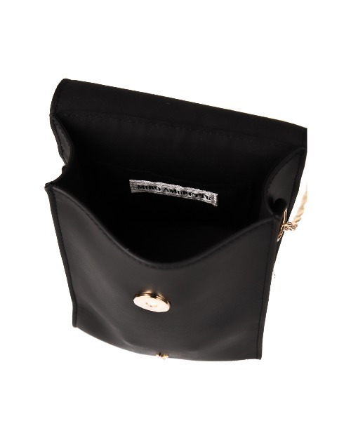 MIRO AMURETTE(ミロアミュレット)の「niwatori mini shoulder bag/チャーム付きスマホショルダーバッグ(ショルダーバッグ・レディース・ブラック・FREE)」の11枚目の写真