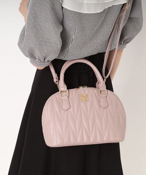 Ober Tashe(オーバータッシェ)の「キルティング 2WAY ショルダーバッグ ボストン(ショルダーバッグ・レディース・アイボリー/ピンク系/グレー/ブラック・FREE)」の8枚目の写真