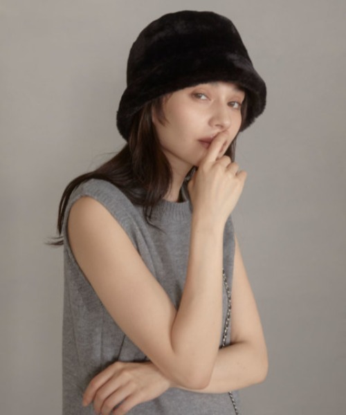 ACYM（アシーム）の「Fluffy boa ハット（ハット・レディース・ホワイト/ブラック/ブラウン・FREE）」の14枚目の写真