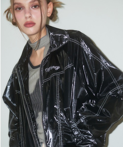 FANCY CLUB（ファンシークラブ）の「A'GEM/9 × .kom『 FANCY CLUB/ファンシークラブ』Glossy stitch jacket/グロッシーステッチジャケット（その他アウター・レディース・A/ホワイト/ブラック・FREE）」の5枚目の写真