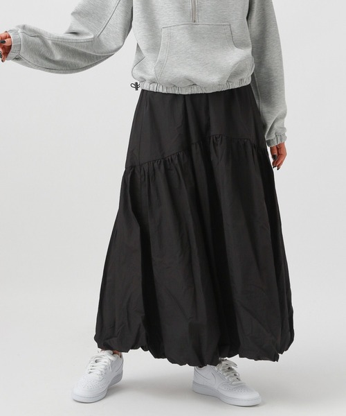 BAYFLOW(ベイフロー)の「キリカエバルーンスカート(スカート・レディース・アイボリー/ブラック・FREE)」の5枚目の写真