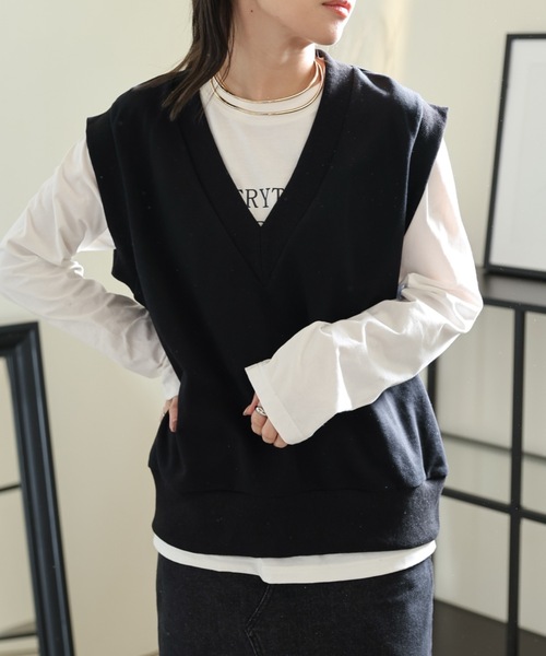 ULEULA（ウルア）の「スウェットVネックノースリベスト（ベスト・レディース・ブラック/ホワイト/グレー・FREE）」の12枚目の写真
