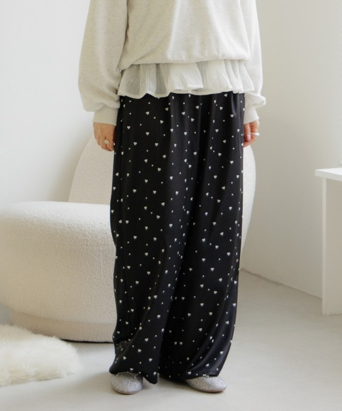 flower（フラワー）の「ルーズリーハートパンツ（その他パンツ・レディース・アイボリー/ブラック・FREE）」の2枚目の写真