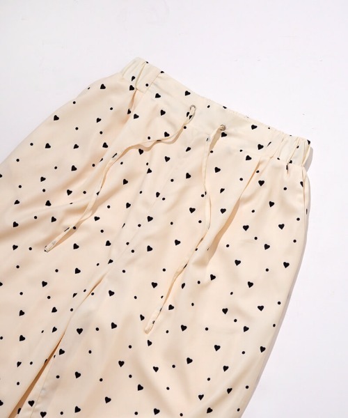 flower（フラワー）の「ルーズリーハートパンツ（その他パンツ・レディース・アイボリー/ブラック・FREE）」の15枚目の写真