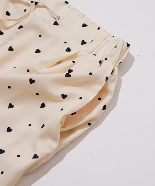 flower（フラワー）の「ルーズリーハートパンツ（その他パンツ・レディース・アイボリー/ブラック・FREE）」の17枚目の写真