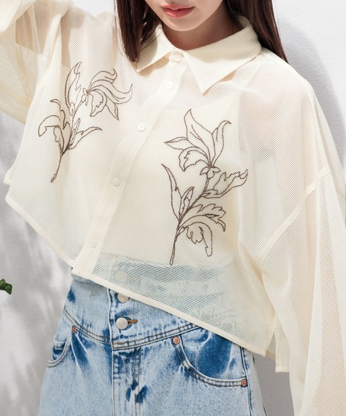 RAGEBLUE(レイジブルー)の「フラワー刺繍/ボリュームスリーブショートメッシュブラウス(シャツ/ブラウス・レディース・ブラック/ホワイト/ライトベージュ・FREE)」の1枚目の写真