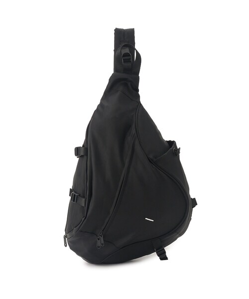 tk.TAKEO KIKUCHI(ティーケータケオキクチ)の「◆ワンショルダーボディバッグ(ボディバッグ/ウエストポーチ・メンズ・ブラック・00)」の2枚目の写真
