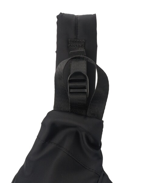 tk.TAKEO KIKUCHI(ティーケータケオキクチ)の「◆ワンショルダーボディバッグ(ボディバッグ/ウエストポーチ・メンズ・ブラック・00)」の10枚目の写真