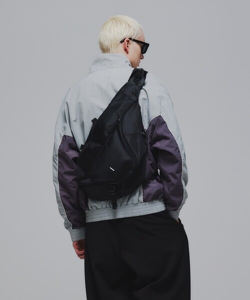 tk.TAKEO KIKUCHI(ティーケータケオキクチ)の「◆ワンショルダーボディバッグ(ボディバッグ/ウエストポーチ・メンズ・ブラック・00)」の16枚目の写真