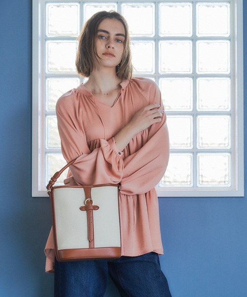 YECCA VECCA（イェッカヴェッカ）の「2wayバケットバッグ（トートバッグ・レディース・ブラック/ブラウン・FREE）」の4枚目の写真