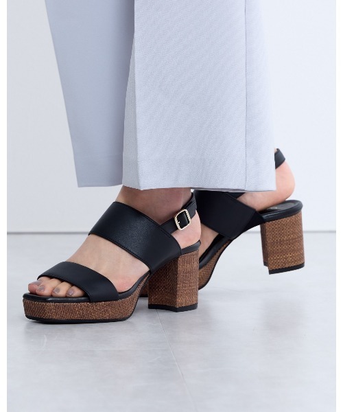 HIMIKO（ヒミコ）の「【Made in Japan】プラットフォームサンダル/641218（サンダル・レディース・ブルー/ブラック/アイボリー・22.5cm/23.0cm/23.5cm/24.0cm/24.5cm/22.0cm/21.5cm/25.0cm/26.0cm/25.5cm）」の20枚目の写真