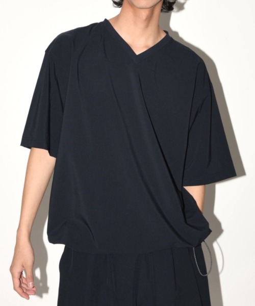 SUPERTHANKS（スーパーサンクス）の「【速乾素材使用】オーバーサイズVネック プルオーバー　Technical S/S pullover（セットアップ/ユニセックス）（Tシャツ/カットソー・メンズ・グレー/ブラック/ネイビー・S/M/L）」の9枚目の写真