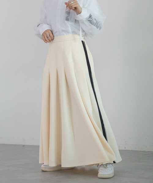 RAGEBLUE（レイジブルー）の「サイドライン/トラックプリーツスカート（スカート・レディース・ホワイト/ブラック/パープル・FREE）」の12枚目の写真