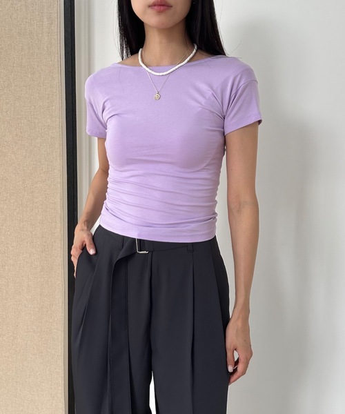 Didot.showroom(ディドット ショールーム)の「バックオープンクロップドT(Tシャツ/カットソー・レディース・ブラウン/ピンク/アイボリー/ブラック/クリーム・FREE)」の2枚目の写真