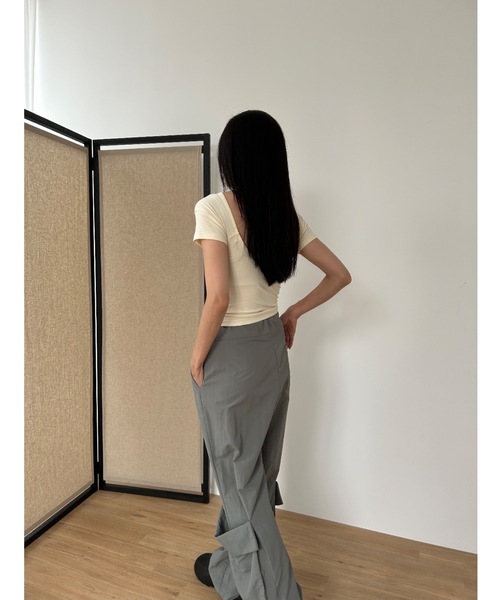 Didot.showroom(ディドット ショールーム)の「バックオープンクロップドT(Tシャツ/カットソー・レディース・ブラウン/ピンク/アイボリー/ブラック/クリーム・FREE)」の16枚目の写真