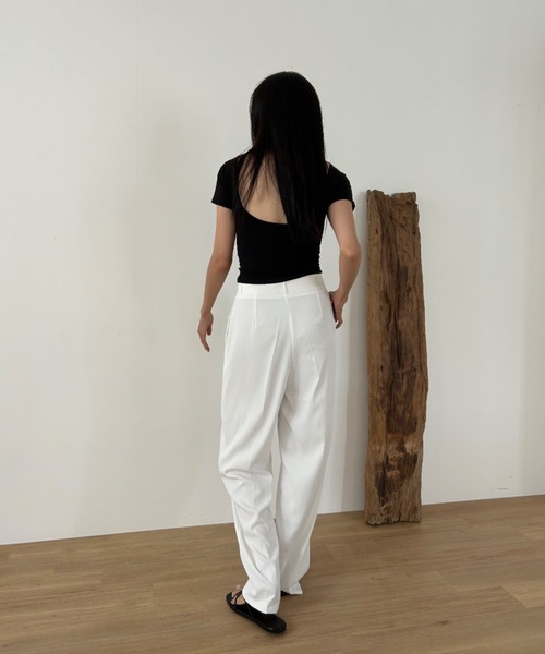 Didot.showroom(ディドット ショールーム)の「バックオープンクロップドT(Tシャツ/カットソー・レディース・ブラウン/ピンク/アイボリー/ブラック/クリーム・FREE)」の7枚目の写真
