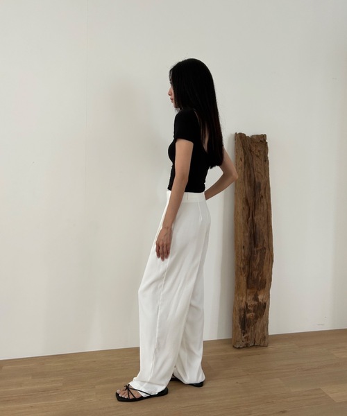 Didot.showroom(ディドット ショールーム)の「バックオープンクロップドT(Tシャツ/カットソー・レディース・ブラウン/ピンク/アイボリー/ブラック/クリーム・FREE)」の8枚目の写真