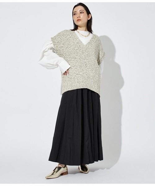 Settimissimo（セッティミッシモ）の「MIXテープヤーン ニット ジレ ベスト（ベスト・レディース・ベージュ/アイボリー・FREE）」の14枚目の写真