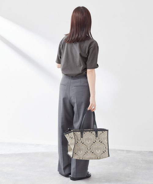 MIXTA（ミクスタ）の「《別注》【MIXTA/ミクスタ】TABBY CAT HANGOUT CREW T-SH：Tシャツ（Tシャツ/カットソー・レディース・ブラック/ネイビー/アイボリー・MEDIUM）」の6枚目の写真