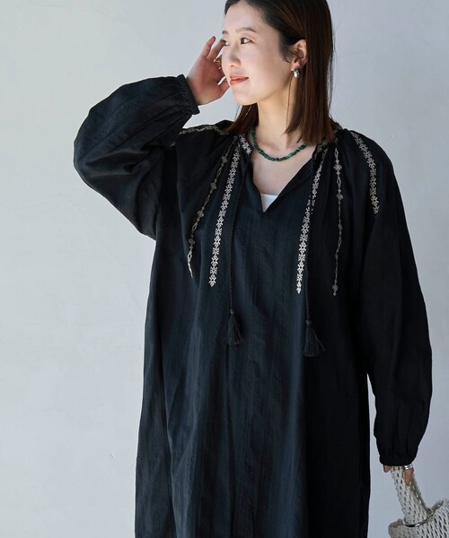 coen（コーエン）の「MARKET（マーケット）配色刺繍カフタンワンピース（ワンピース・レディース・ブラック/オフホワイト・FREE）」の7枚目の写真