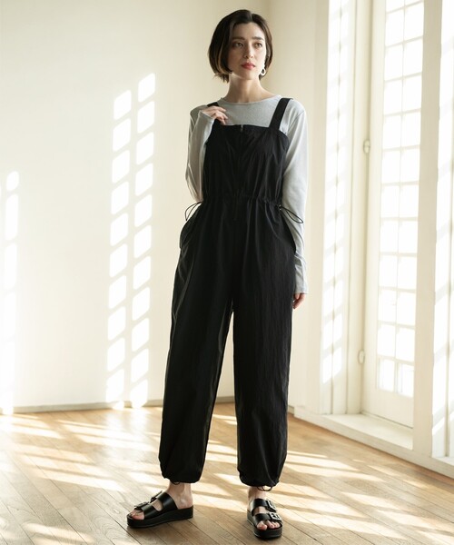 OPAQUE.CLIP（オペークドットクリップ）の「◆ナイロンZIPサロペット【洗濯機洗い可】（サロペット/オーバーオール・レディース・ブラック/ホワイト・36/38/40）」の21枚目の写真