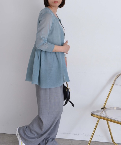 Eimee Law(エイミーロウ)の「【EC限定】フィット&フレアーロゴテープカーデ(カーディガン/ボレロ・レディース・ブラック/ブルー/ライトグレー・38)」の10枚目の写真