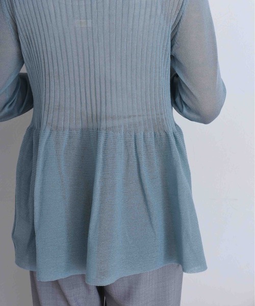 Eimee Law(エイミーロウ)の「【EC限定】フィット&フレアーロゴテープカーデ(カーディガン/ボレロ・レディース・ブラック/ブルー/ライトグレー・38)」の6枚目の写真