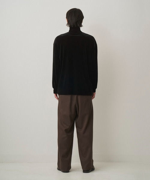 Juha（ユハ）の「LUSH VELOUR TURTLE（Tシャツ/カットソー・メンズ・ブラック/オリーブ/ワインレッド/グリーン/アイボリー・4/3）」の12枚目の写真