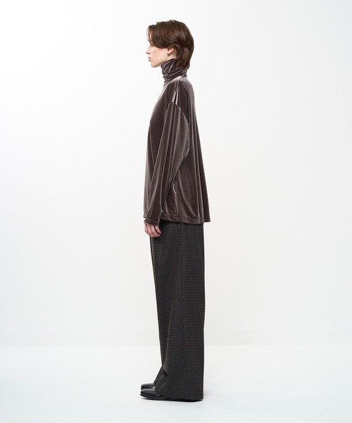 Juha（ユハ）の「LUSH VELOUR TURTLE（Tシャツ/カットソー・メンズ・ブラック/オリーブ/ワインレッド/グリーン/アイボリー・4/3）」の21枚目の写真