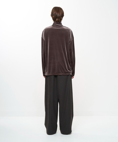 Juha（ユハ）の「LUSH VELOUR TURTLE（Tシャツ/カットソー・メンズ・ブラック/オリーブ/ワインレッド/グリーン/アイボリー・4/3）」の22枚目の写真