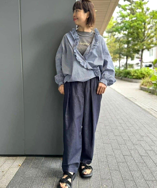 JOURNAL STANDARD LUXE（ジャーナルスタンダード　ラックス）の「《追加》ギンガム フリルブラウス（NV)（シャツ/ブラウス・レディース・ネイビー・FREE）」の3枚目の写真