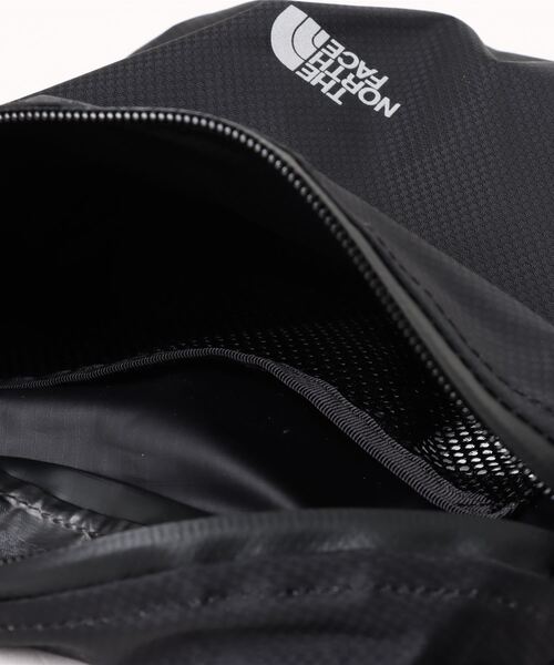 THE NORTH FACE(ザノースフェイス)の「【THE NORTH FACE/ザ ノースフェイス】WP SHOULDER POCKET(ショルダーバッグ・メンズ・ブラック/グレー系その他・FREE)」の5枚目の写真