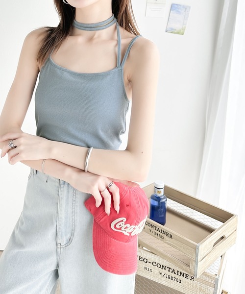 mily bilet（ミウィビレット）の「【mily bilet】大人レディを演出する万能item。チョーカーリボン使いカップ付きキャミソール（キャミソール・レディース・ブラック/アイボリー/ブルー/グレー・LARGE/MEDIUM/SMALL/X-LARGE）」の21枚目の写真