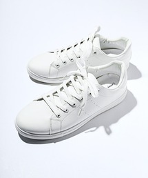 LUXSTYLE（ラグスタイル）の「Bracciano(ブラッチャーノ)PUパンチングラインスニーカー（スニーカー）」