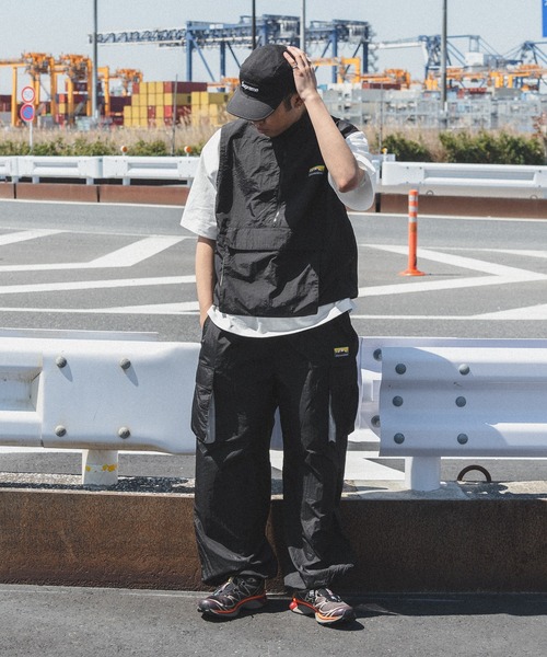 kutir（クティール）の「バイカラーナイロンアノラックベスト（ベスト・メンズ・ブラック/ネイビー/ライトカーキ・MEDIUM/LARGE）」の10枚目の写真