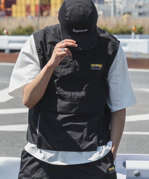 kutir（クティール）の「バイカラーナイロンアノラックベスト（ベスト・メンズ・ブラック/ネイビー/ライトカーキ・MEDIUM/LARGE）」の5枚目の写真