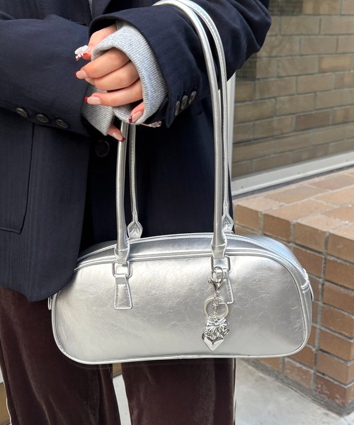 nomnom（ノムノム）の「【nomnom】スクエアビッグショルダーバッグ（ショルダーバッグ・レディース・ブラック/ブラウン/ピンク/アイボリー/ワイン/シルバー・FREE）」の6枚目の写真